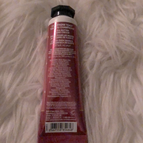 BATH & BODY WORKS Travel Size Shea Butter Hand Cream - Picture 3 of 4